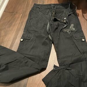 Women’s express cargo capris